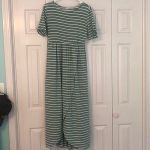 Stripped Maxi Dress With Pockets